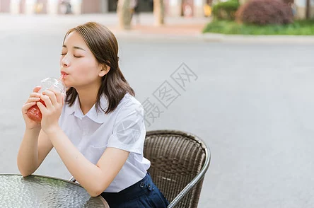 免费观看男生桶美女私人部位让我们关注健康与尊重，倡导积极向上的人际关系，共同营造和谐的社会氛围